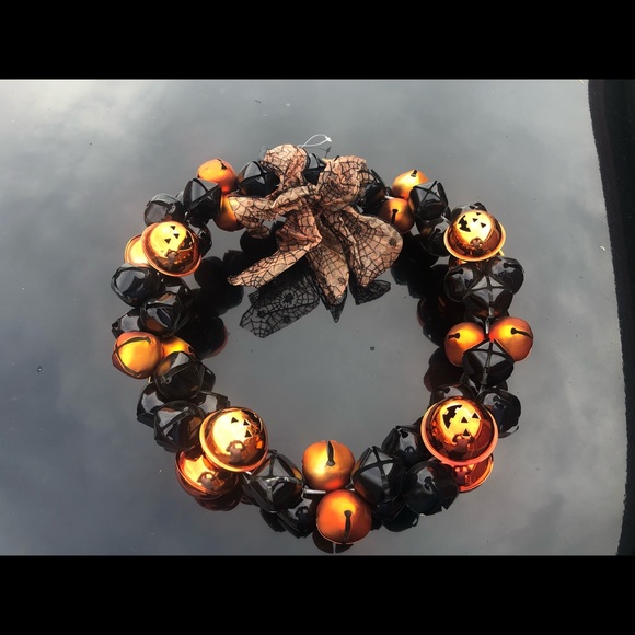 🎄HALLOWEEN & CHRSTMAS BELL WREATH WITH BELL DOOR HANGER🎄 - Picture 9 of 12